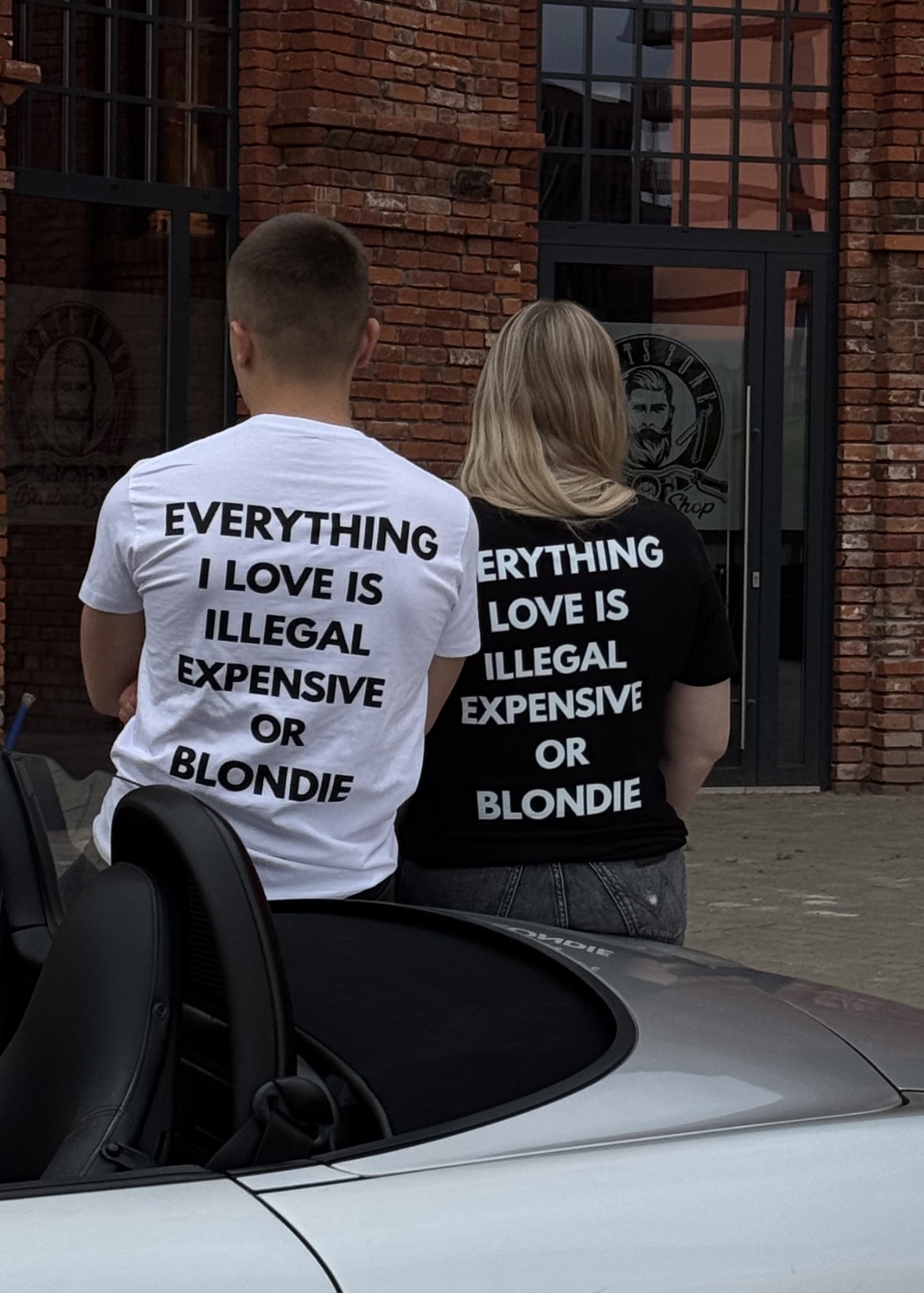 Czarna Koszulka Everything I Love Is Illegal Expensive or Blondie